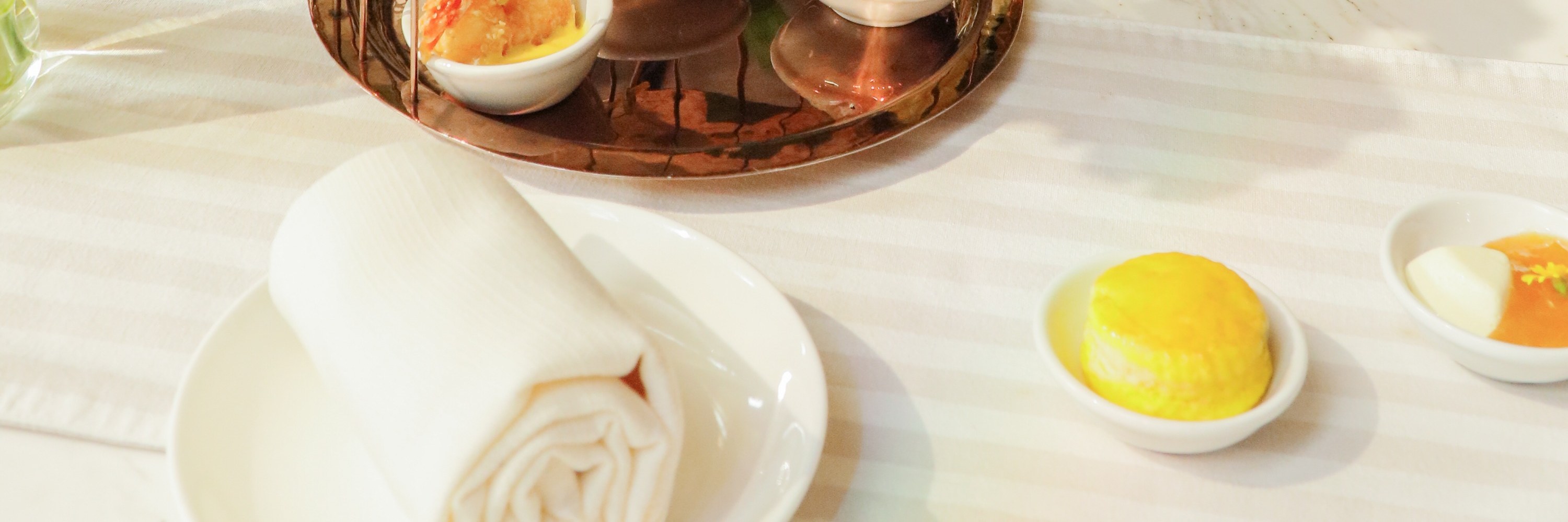 下午茶，曼谷素坤逸凱悅酒店 (Hyatt Regency Bangkok Sukhumvit) 大堂酒廊