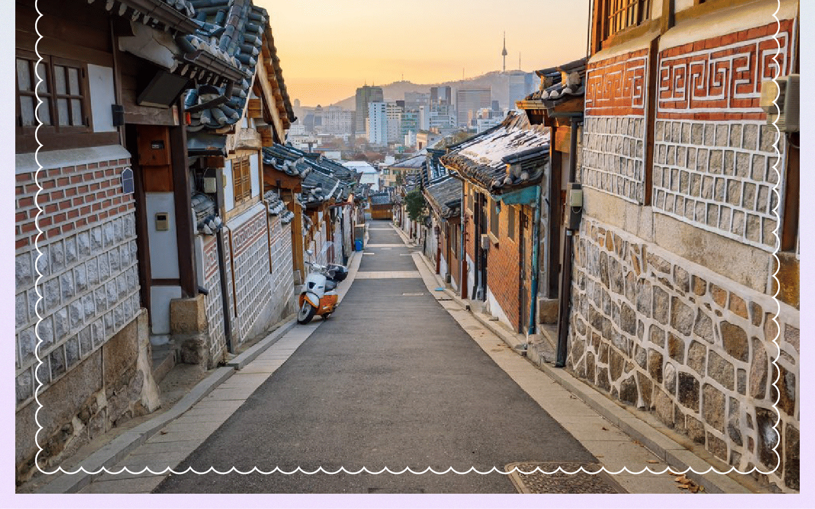 traditional bridge in Gyeongbokgung Palace