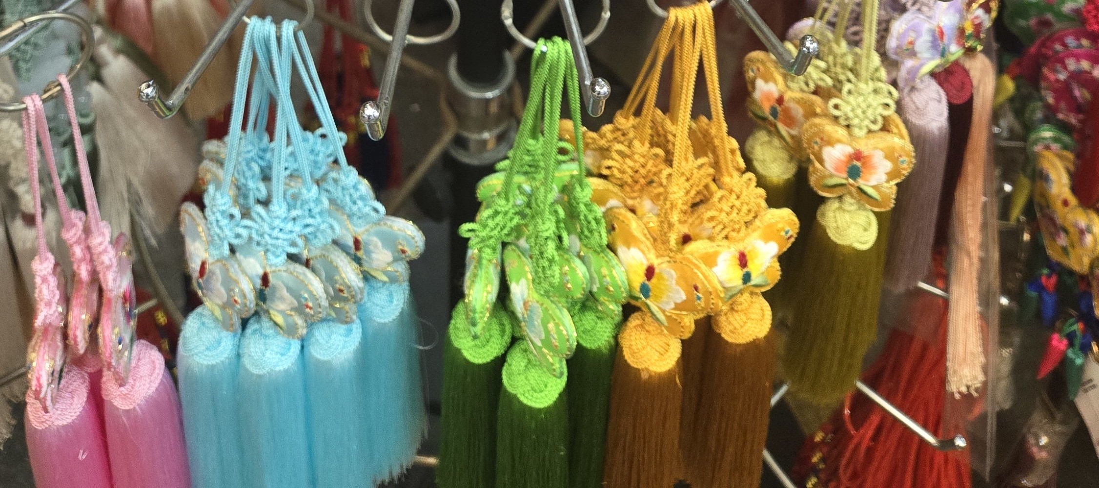 Seoul Hanbok Rental & DIY Korean Crafts Experience in Hongdae - Thumbnail 9