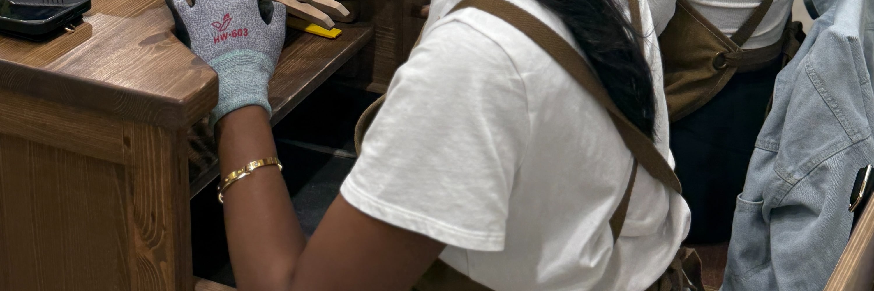 用特別的戒指製作體驗來慶祝姐妹的生日