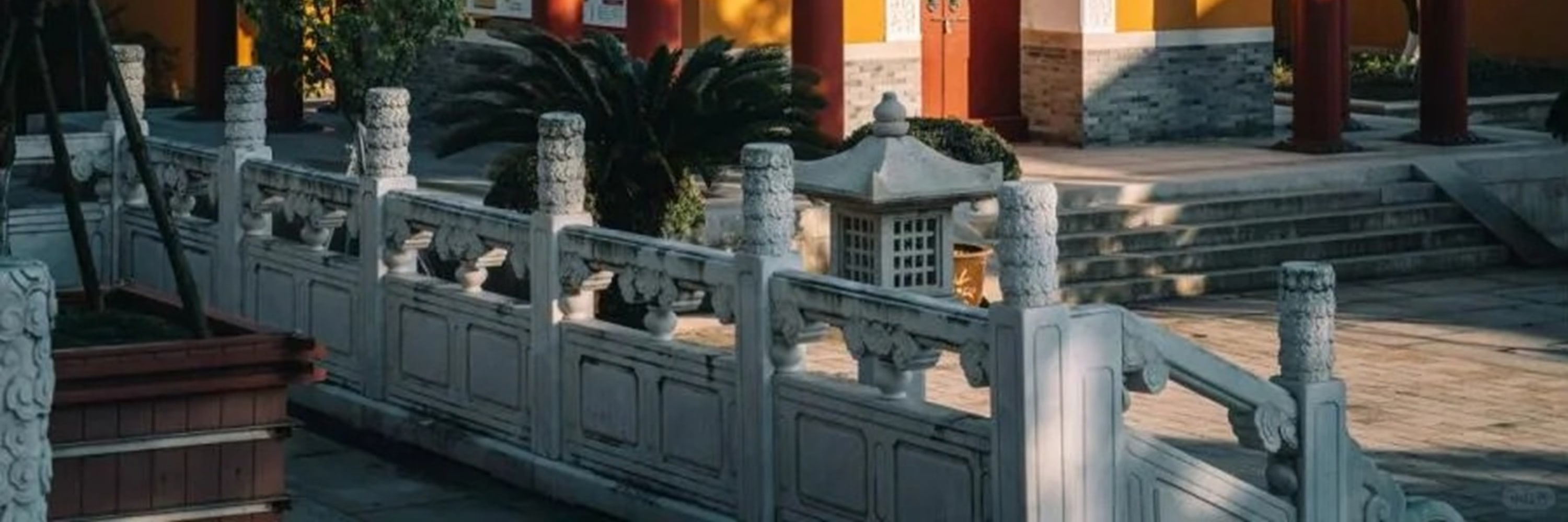 福建廈門高端2日遊（暢遊絕美鼓浪嶼+南普陀寺+植物園+邂逅廈門大學+感受華僑領袖陳嘉庚精神+贈送精緻下午茶+可選星鑽住宿+廈門往返）