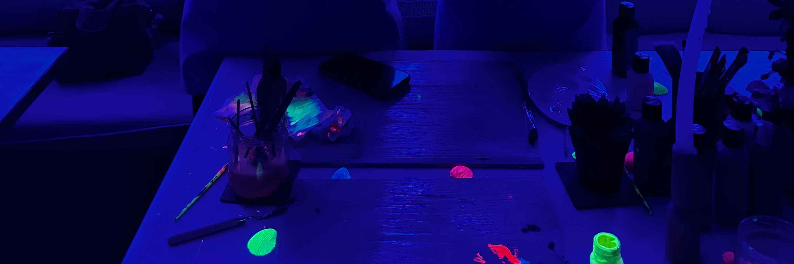 Antalya: Neon Painting Workshop - Art That Glows in the Dark