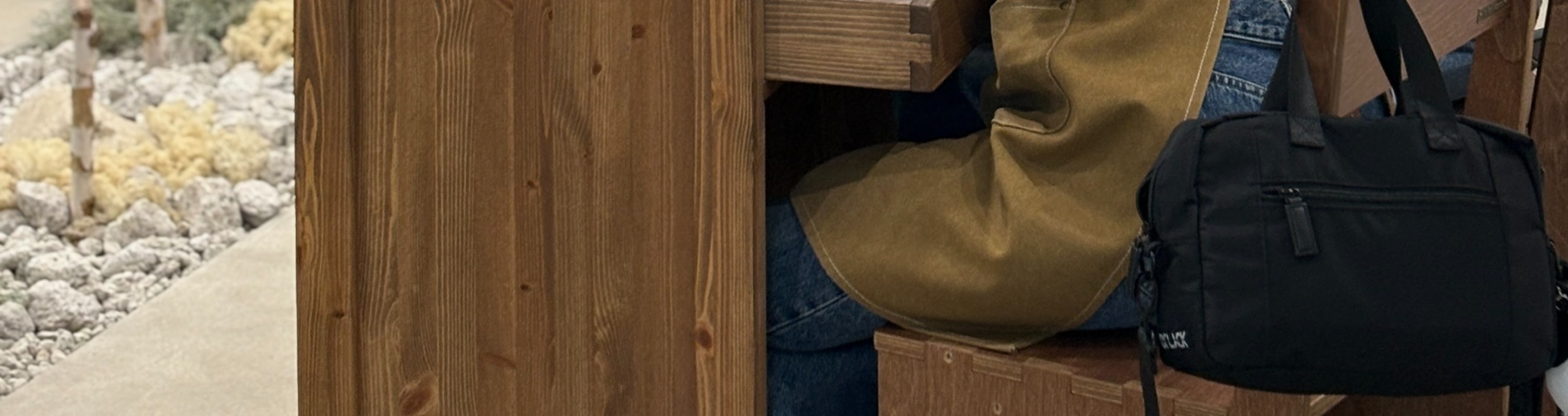 用手工銀戒指記錄情侶週年紀念日