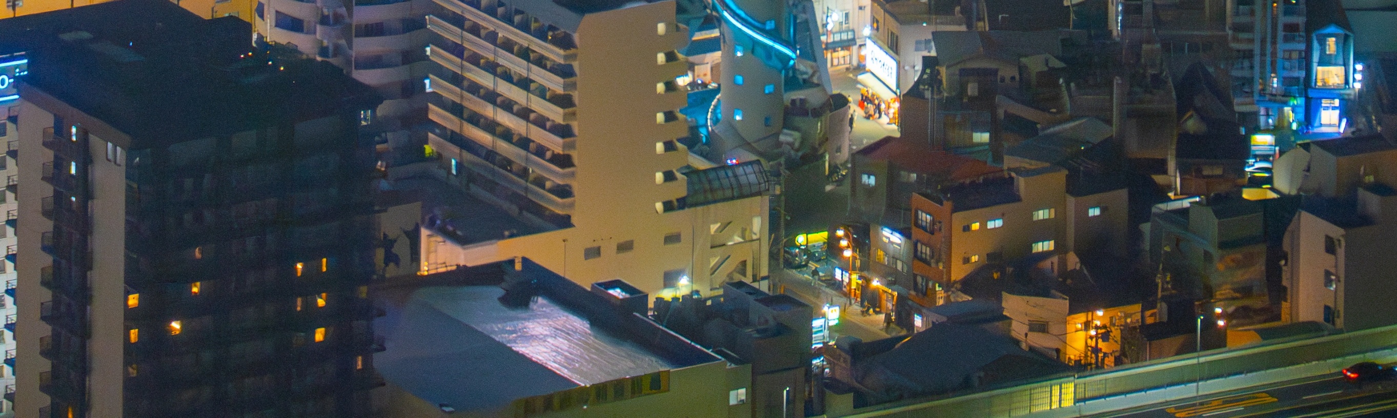 hiroshi_gosee：
「日落後的通天閣景色就是不一樣，預訂關西樂享周遊券豪華版，輕鬆暢遊！」