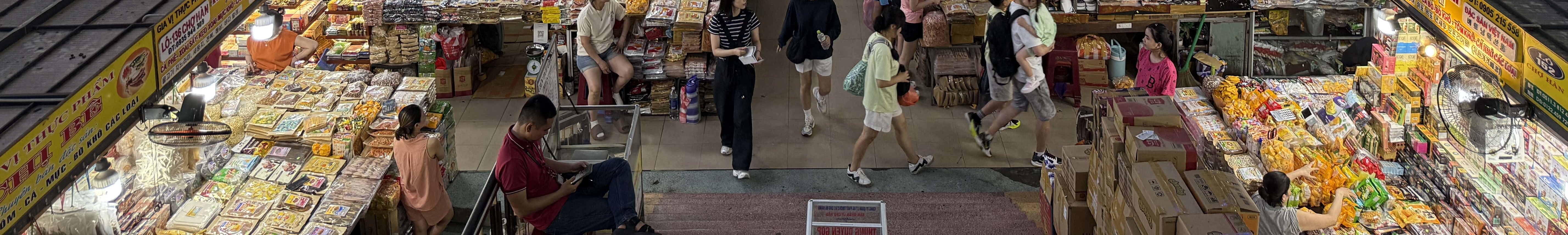 造訪峴港韓市場，探索當地最知名的紀念品、手工藝品和傳統市集生活。