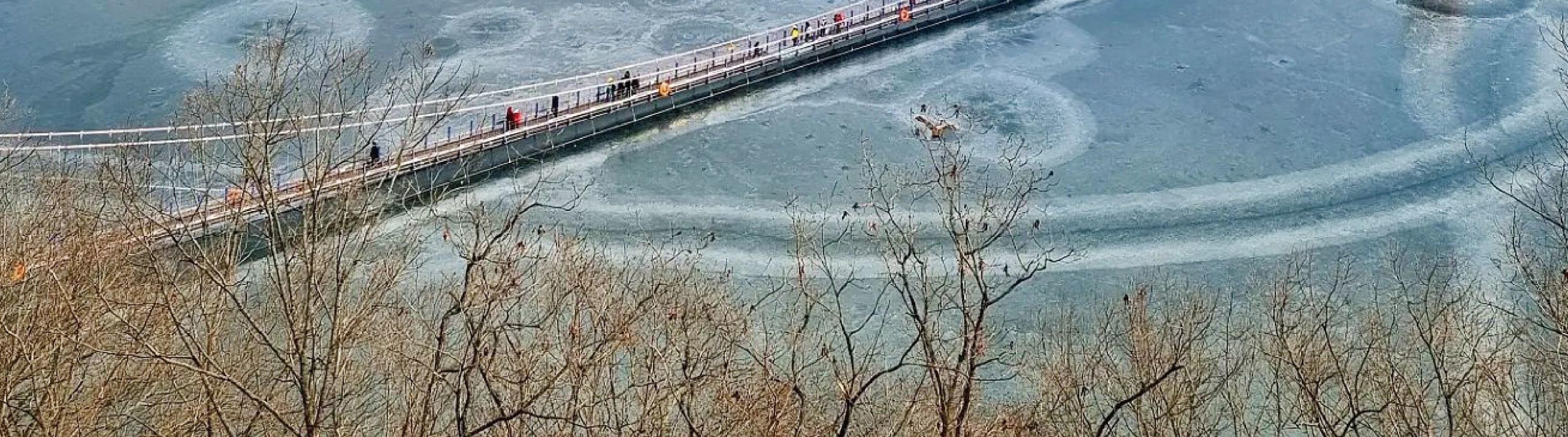 Cheongyang Ice Festival & Nami & Eobi Ice Valley & Strawberry Tour