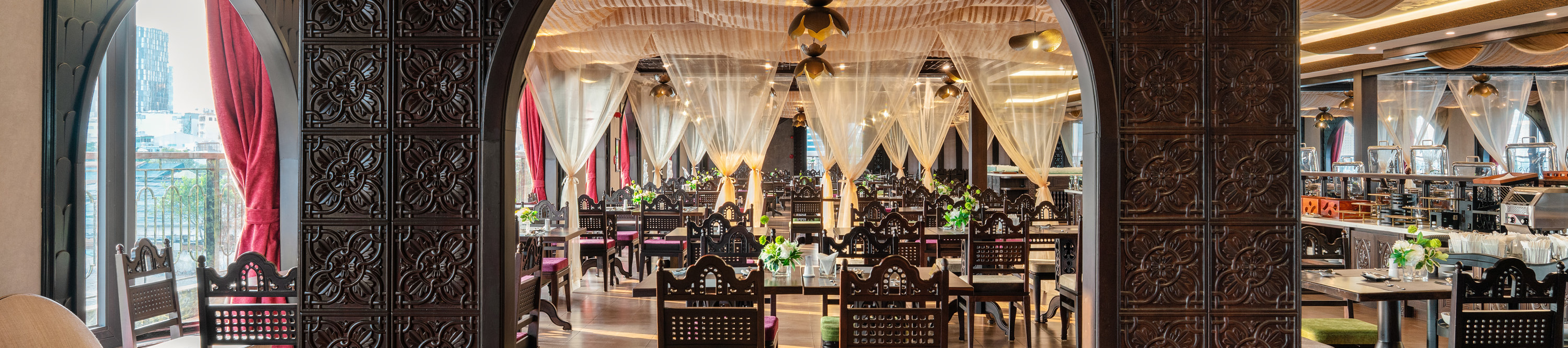 REVER Cruise: A Refined Dining Journey Along the Saigon River - Thumbnail 19