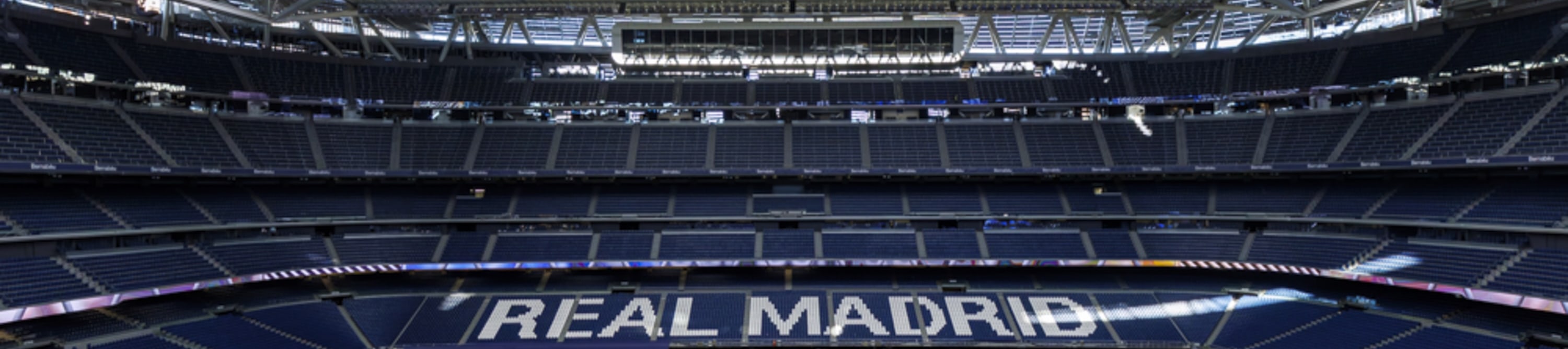 驚歎於廣闊的聖地亞哥·伯納烏體育場,足球夢想和傳奇在此煥發生機 驚歎於廣闊的聖地亞哥·伯納烏體育場,足球夢想和傳奇在此煥發生機