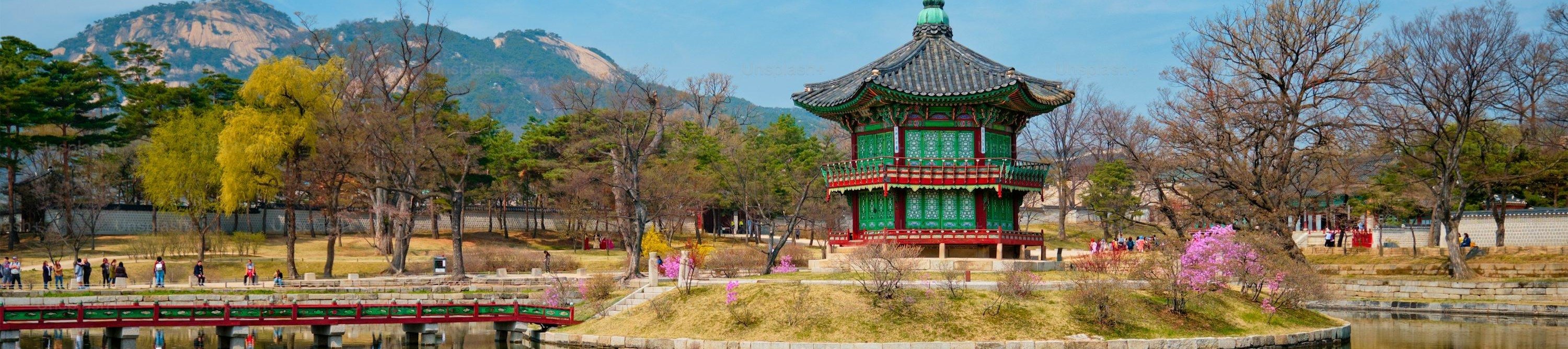 景福宮是韓國首爾最大的古代王宮，代表朝鮮王朝的宮廷建築風格。
Gyeongbokgung is the largest ancient royal palace in Seoul, representing the architectural style of the Joseon Dynasty.