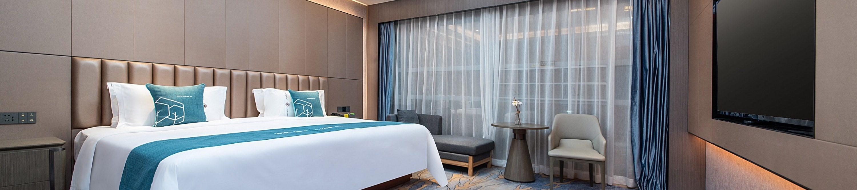 Superior King Room