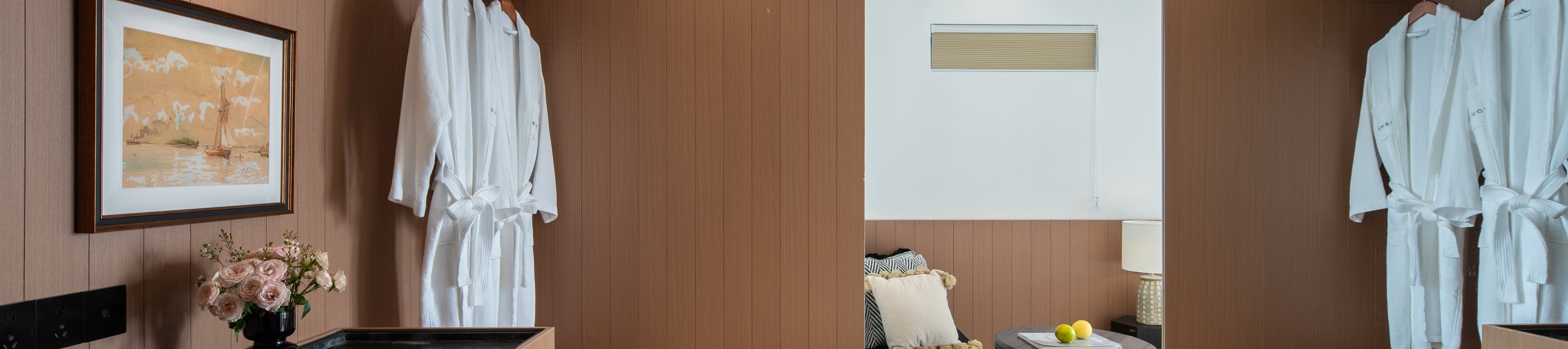 Liyue Sea View Twin Room