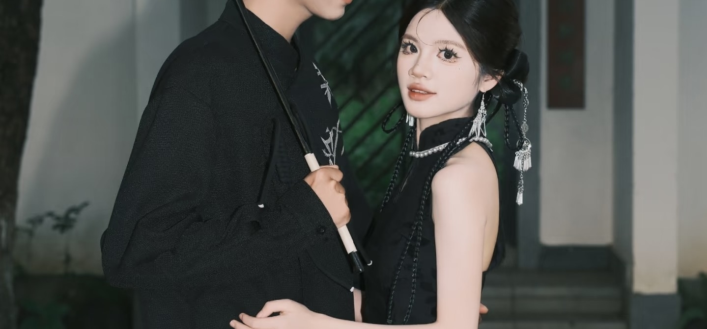 Shanghai Yu Garden Traditional Chinese Costume Hanfu Qipao Experience (Hanfu Rental/Makeup/Photography) - Thumbnail 38