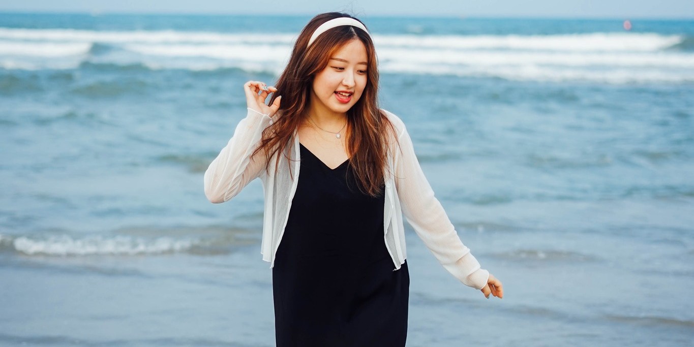 Da Nang: Beach Photoshoot with Professional Photographer