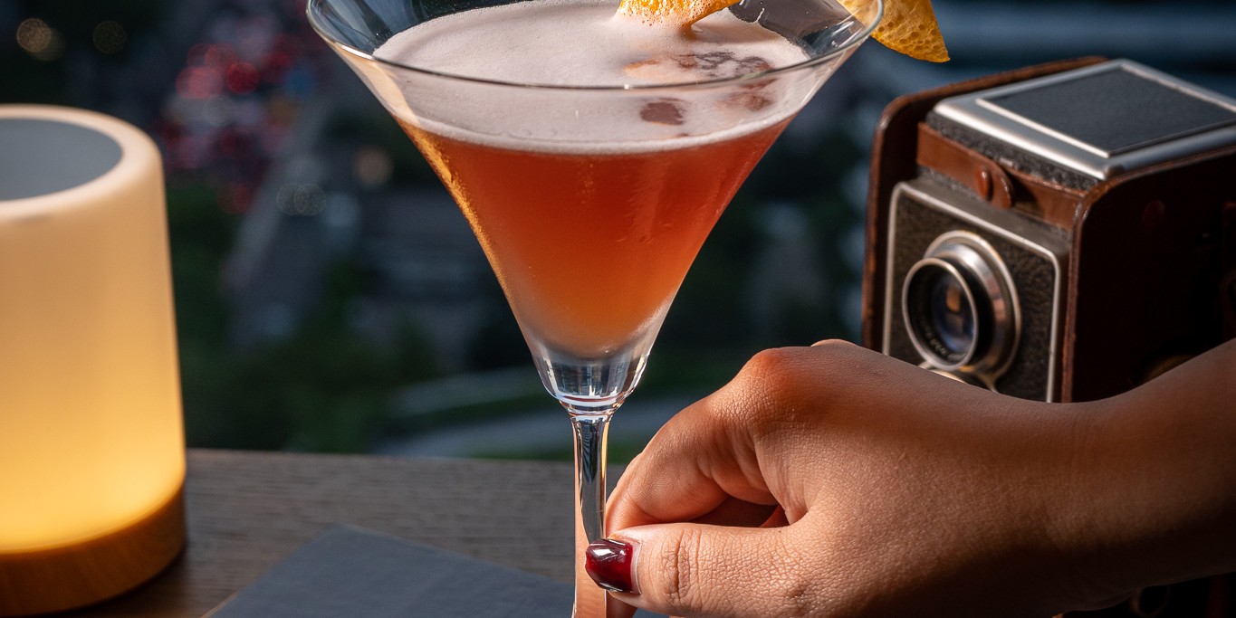 曼谷英迪格酒店CHAR屋頂酒吧 (CHAR Rooftop Bar at Indigo Hotel Bangkok)