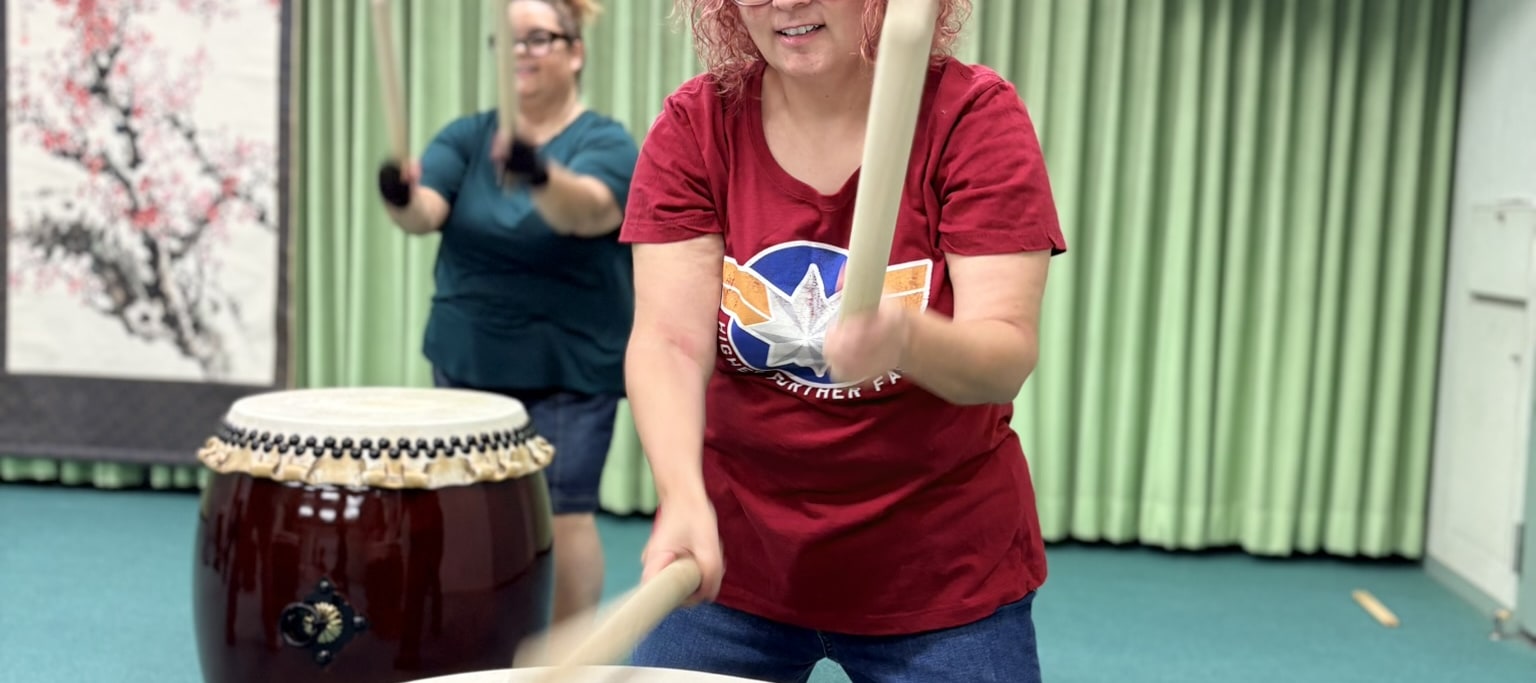 Tokyo: Taiko drumming experience at a temple in Shinjuku (Professional instruction) - Thumbnail 8