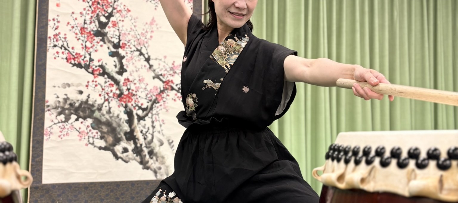 Tokyo: Taiko drumming experience at a temple in Shinjuku (Professional instruction) - Thumbnail 12
