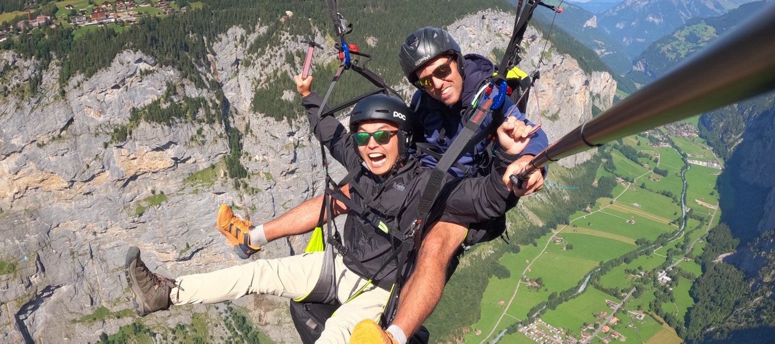 米倫 - 勞特布魯嫩雙人滑翔傘飛行 (Paragliding Tandem Flight Mürren - Lauterbrunnen)