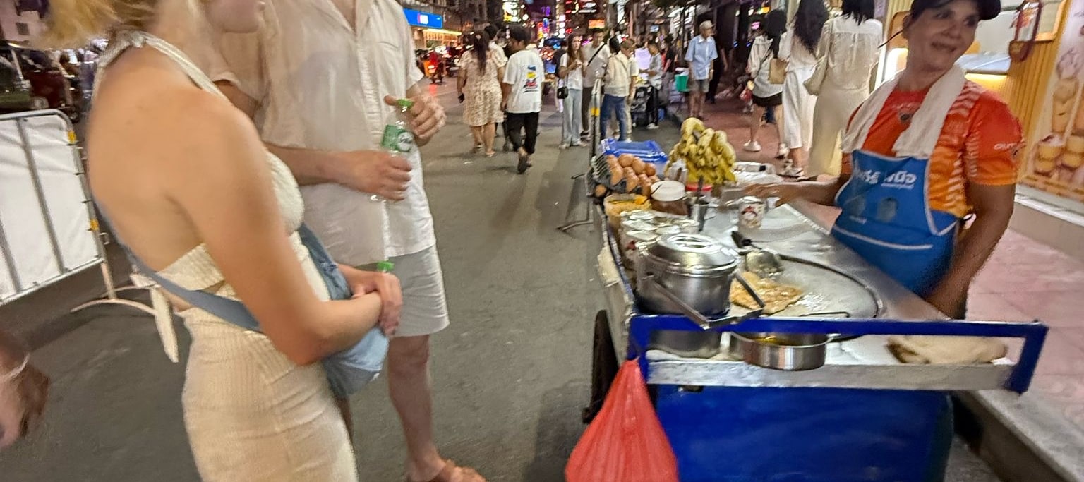 Bangkok Night Tour: Food, Temple & Tuk-Tuk - Thumbnail 31