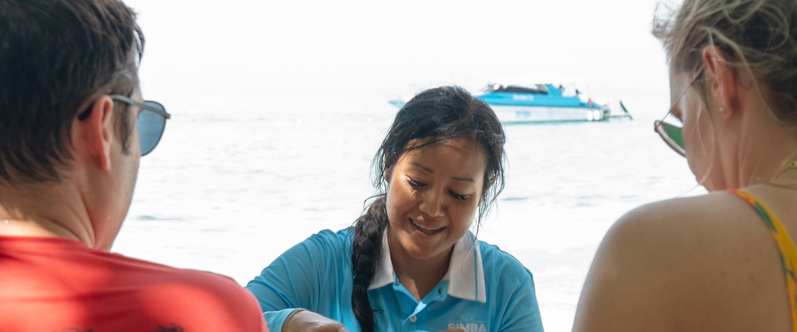 豪華私人快艇包船 – 皮皮島日出之旅