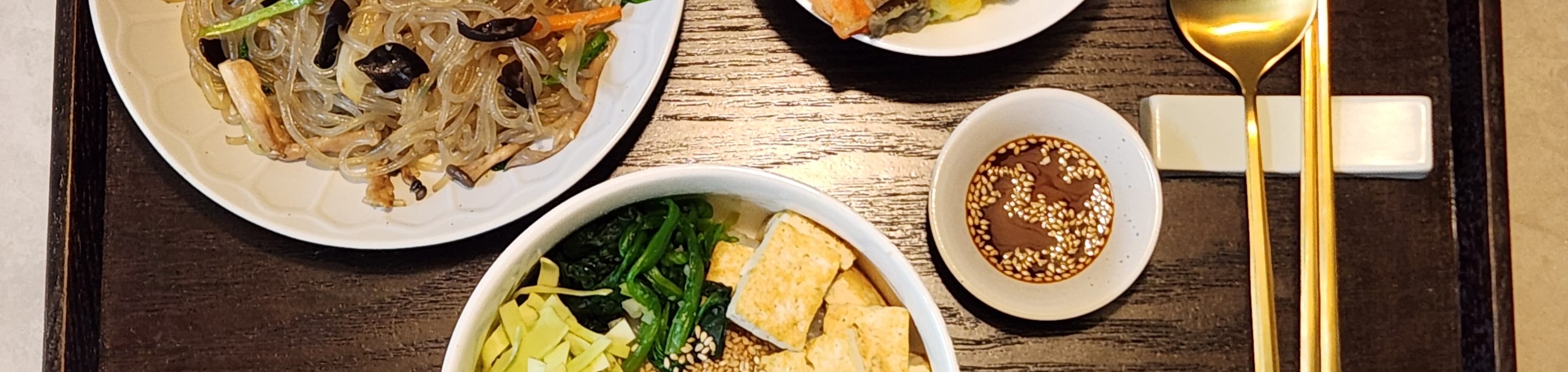 17:00 寺廟料理晚餐(素食) 17:00 寺廟料理晚餐(素食)