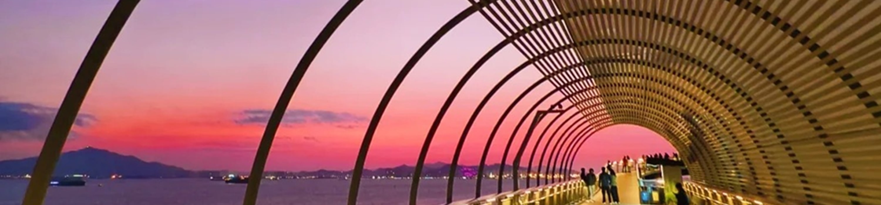 福建雲水謠&鼓浪嶼浪漫高奢3日之旅（漫遊鼓浪嶼&贈送旅拍+探訪土樓奇觀+領略中國建築藝術魅力+廈門往返+可選4鑽/5鑽酒店+特色餐食）