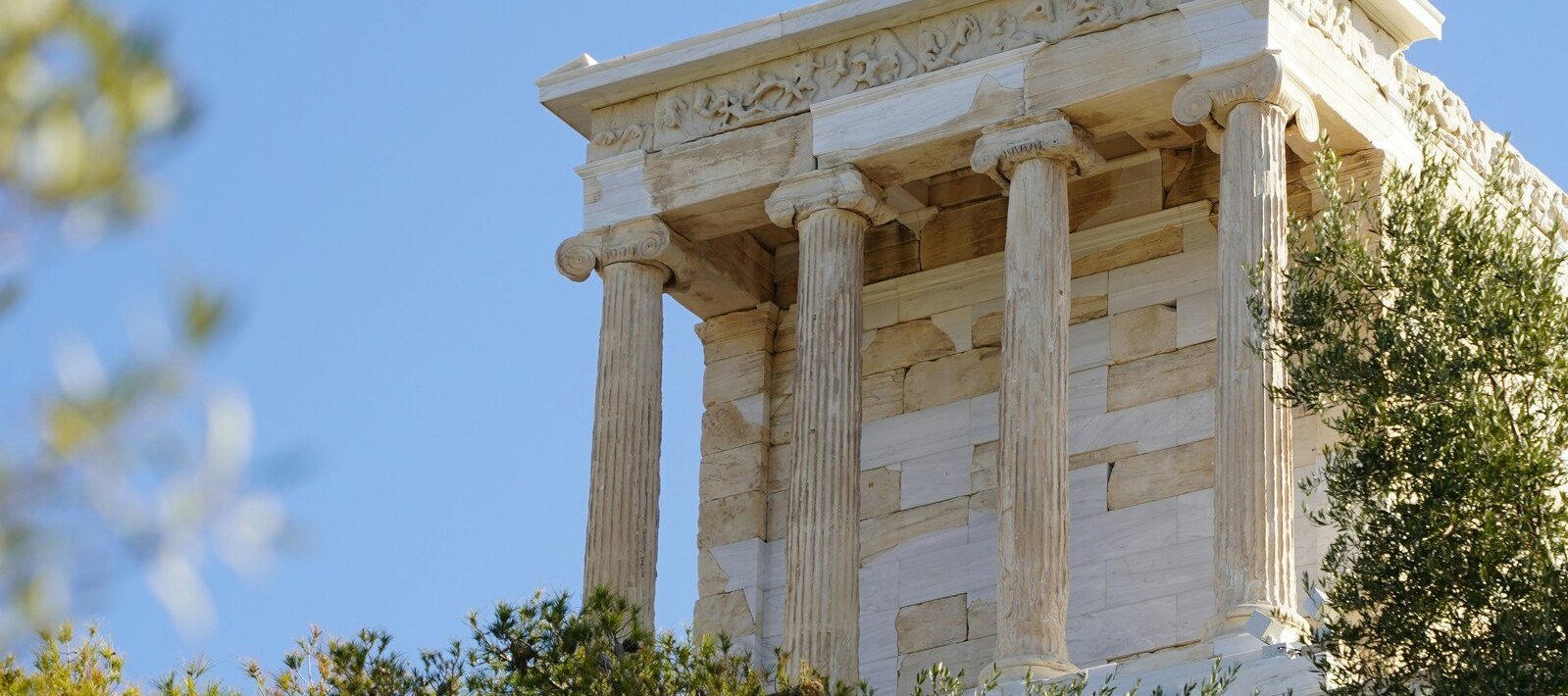Athens : Shared Small Group Acropolis and City Sightseeing
