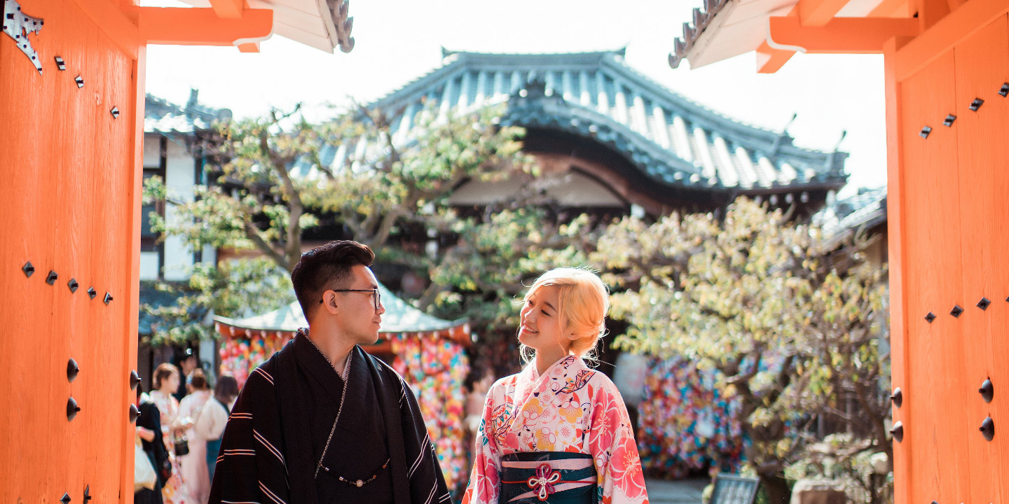祇園和東山:歷史街區,保留了町屋建築、石板街道、寶塔和寺廟。最適合拍攝傳統和服寫真。由於當地限制,僅允許在10:00之前拍照。 祇園和東山:歷史街區,保留了町屋建築、石板街道、寶塔和寺廟。最適合拍攝傳統和服寫真。由於當地限制,僅允許在10:00之前拍照。