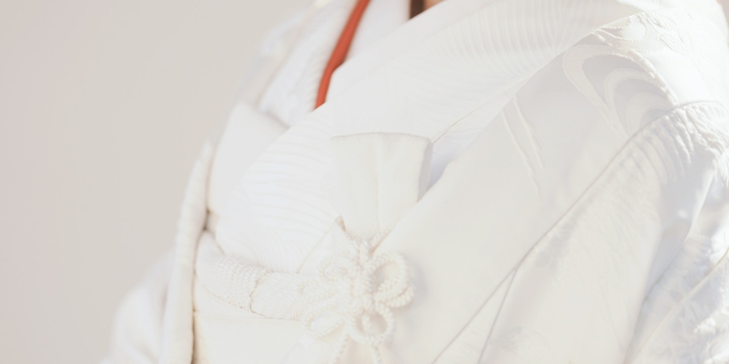 穿上象徵純潔的純白傳統婚紗和服,拍出高雅精緻的質感美照。 穿上象徵純潔的純白傳統婚紗和服,拍出高雅精緻的質感美照。