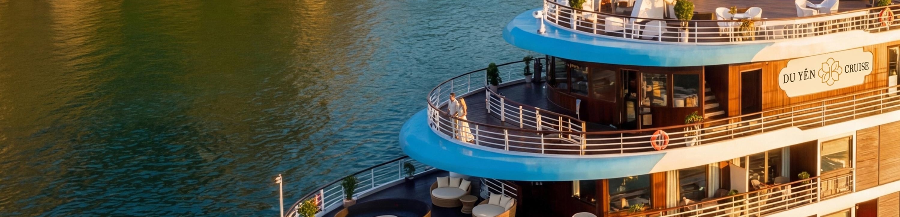 Close up of Du Yen Cruise