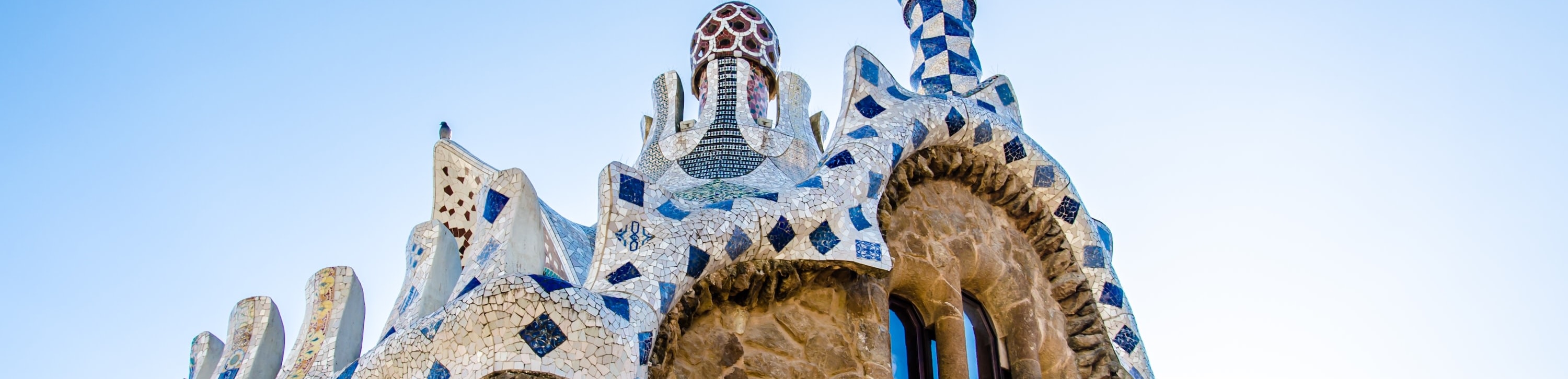 Sagrada Familia & Park Guell Small Group Tour with Tickets - Thumbnail 3