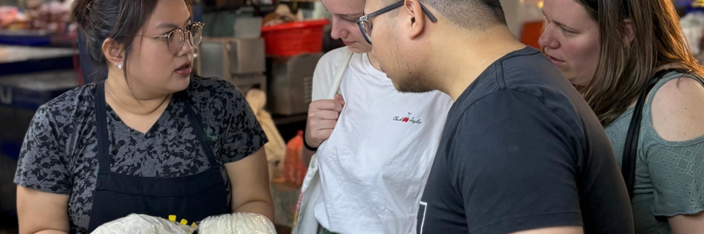 [ENG/中文] Bangkok Cooking Class with Market Tour & Tuk Tuk Ride - Thumbnail 13