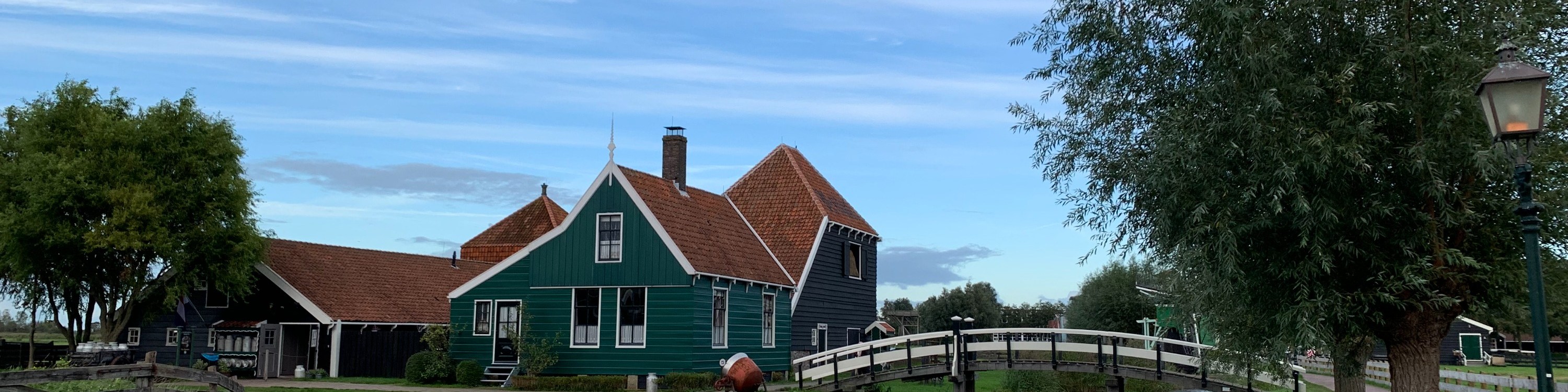 Zaanse Schans and Giethoorn Small-Group Tour with Hotel Pick Up