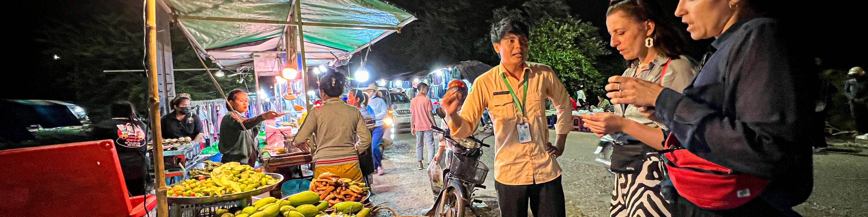 暹粒：嘟嘟車當地街頭美食體驗
