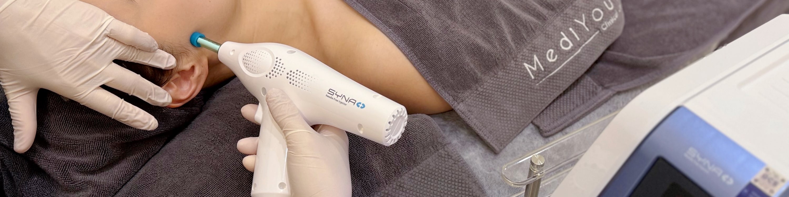 Syna+ Anti-Aging Air Needle Gun - High-pressure jet technology, needle-free injection, zero trauma, painless, penetrate the essence ampoule into the skin base, with a wide penetration range and better results
