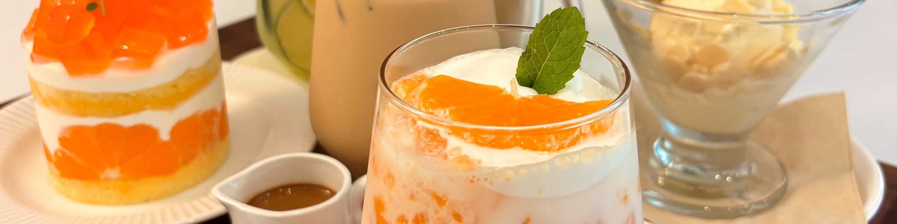 品嚐新鮮果汁，享用柑橘風味甜點，沉浸在這座島嶼最具標誌性水果的甜蜜精華中。