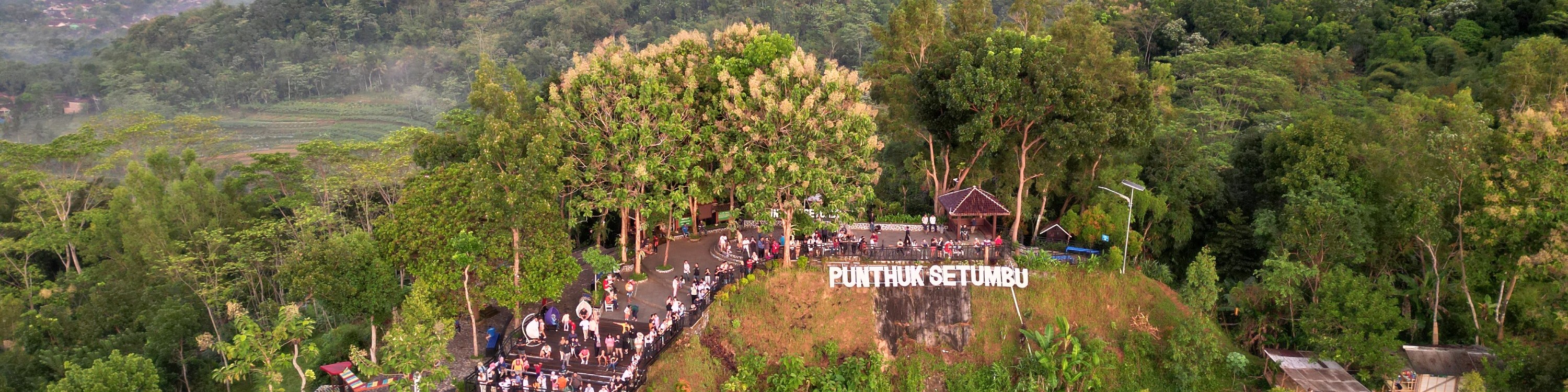 Punthuk Setumbu日出 & 婆羅浮屠 & 默拉皮吉普車 & 巴蘭班南一日遊