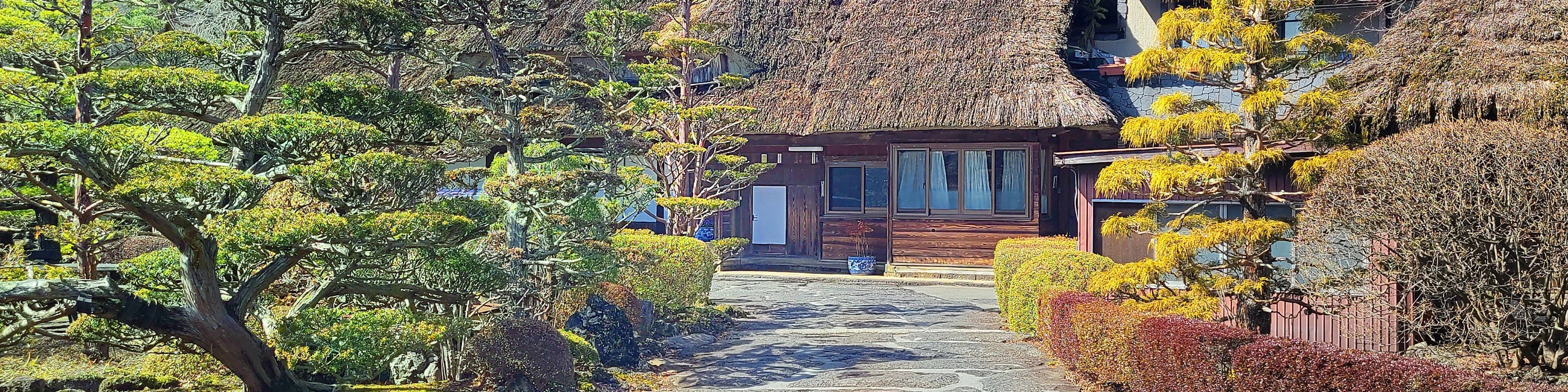 【富士山人氣打卡景點】富士山下網紅公園&日川時計店&羅森便利店&忍野八海＆大石公園一日遊 （東京站或新宿站出發）