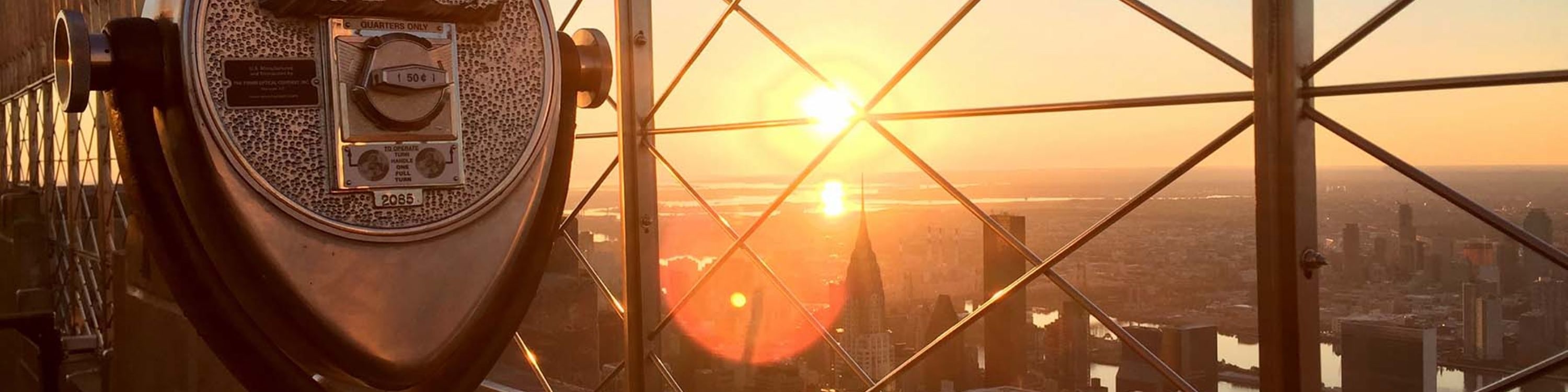 在曼哈頓86層的帝國大廈觀景臺欣賞迷人的日出景觀 在曼哈頓86層的帝國大廈觀景臺欣賞迷人的日出景觀