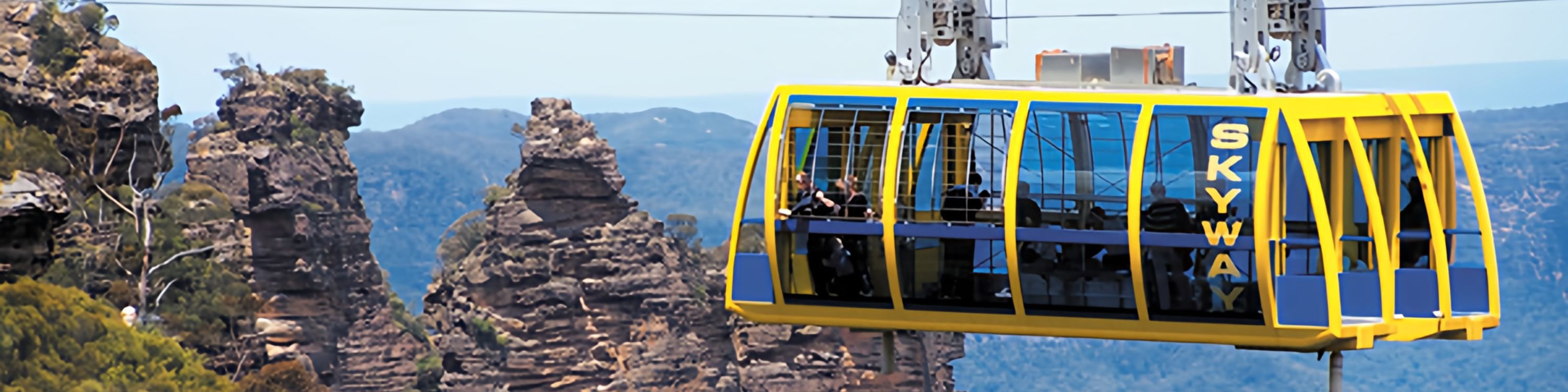 藍山風景世界的空中纜車是南半球最大的空中纜車,可欣賞三姐妹峰和卡通巴瀑布的景色 藍山風景世界的空中纜車是南半球最大的空中纜車,可欣賞三姐妹峰和卡通巴瀑布的景色