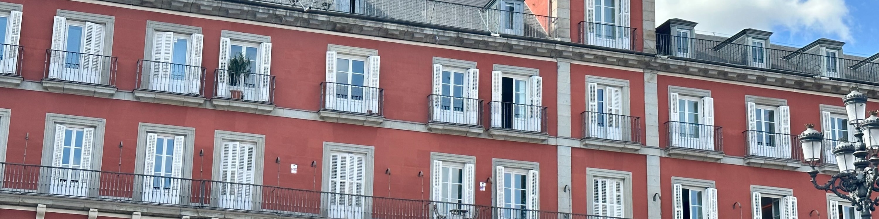 Guests visiting Plaza Mayor