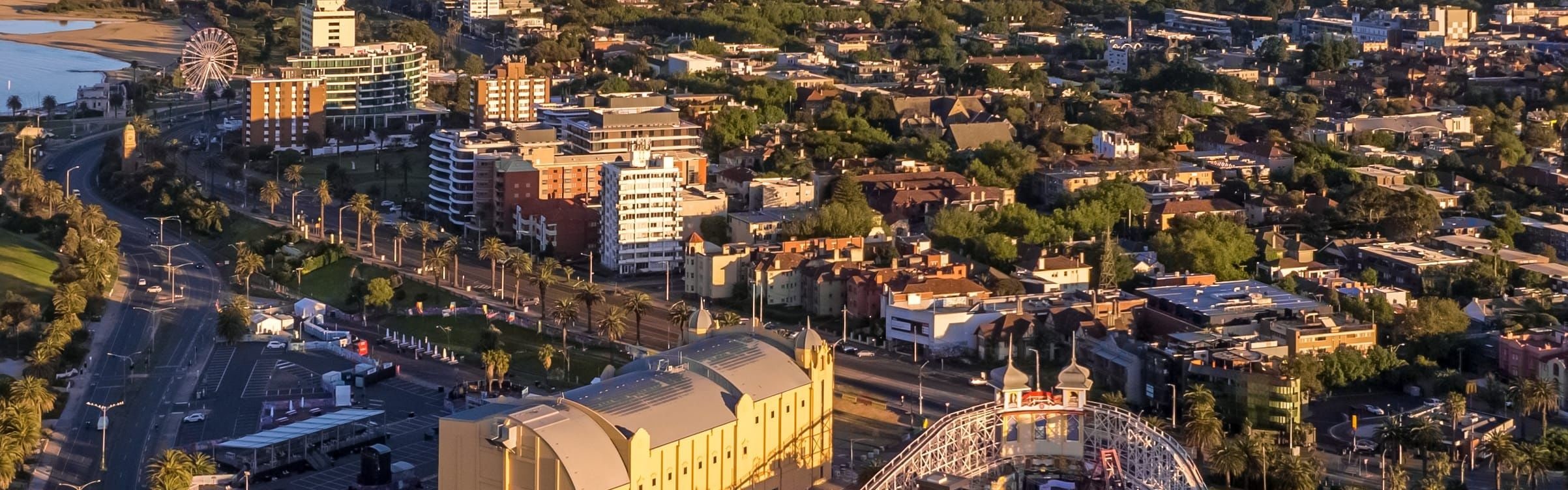 從高空俯瞰墨爾本——一座充滿文化、運動和無限可能的城市