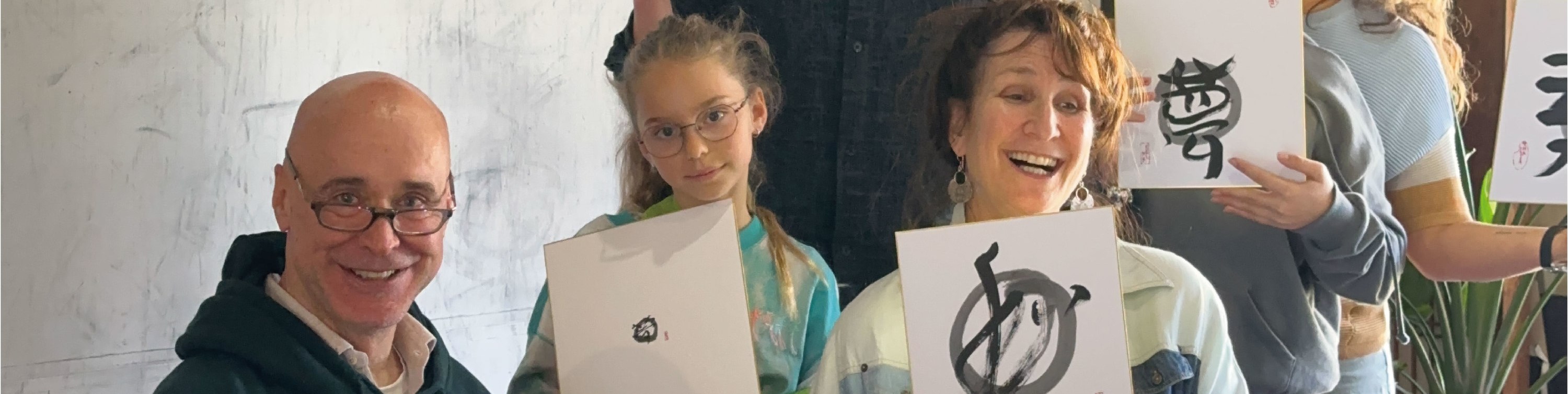 Design Calligraphy Class "ZOU": Custom Design Calligraphy Experience - Thumbnail 4