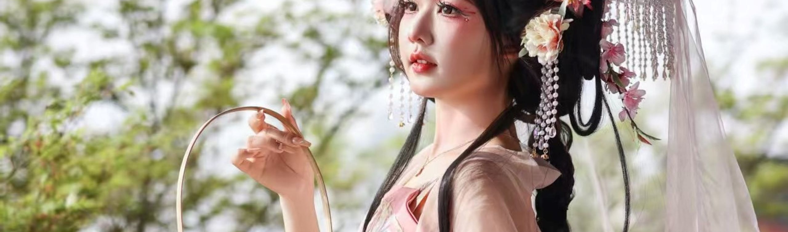 在這裡拍攝漢服服裝，只需要盡情享受這個變身為古風佳人的美妙過程就好啦，會是一次超棒的體驗