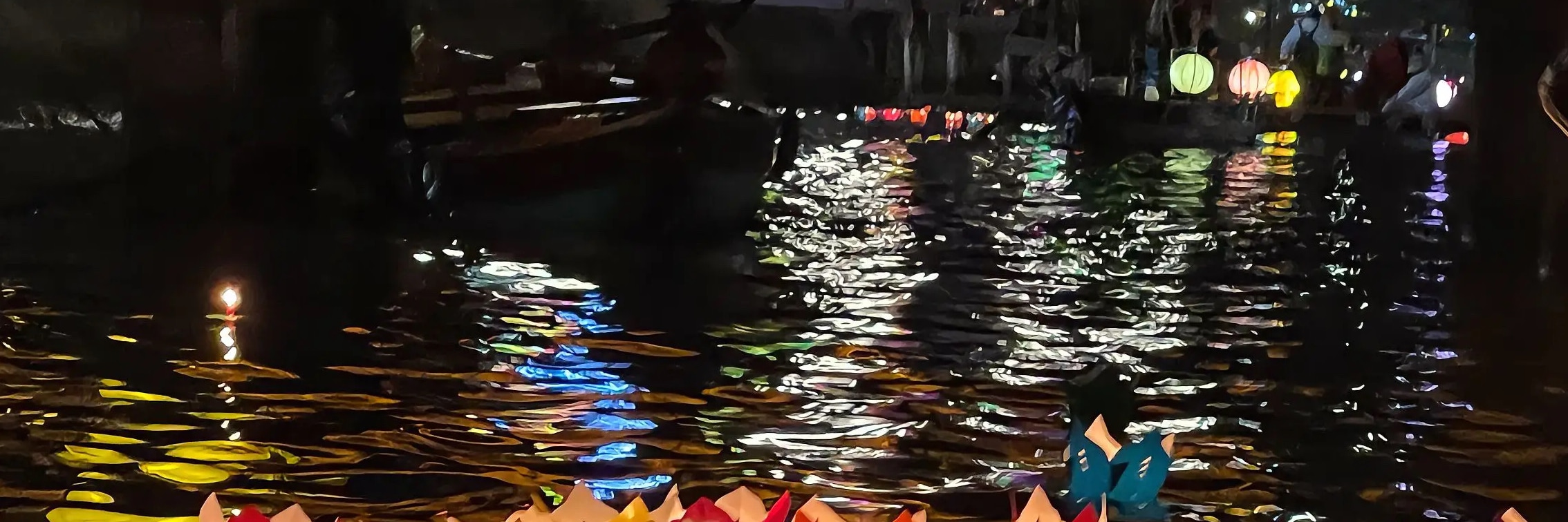 Hoi An: Premium Boat Ride & Floating Lantern Making Experience