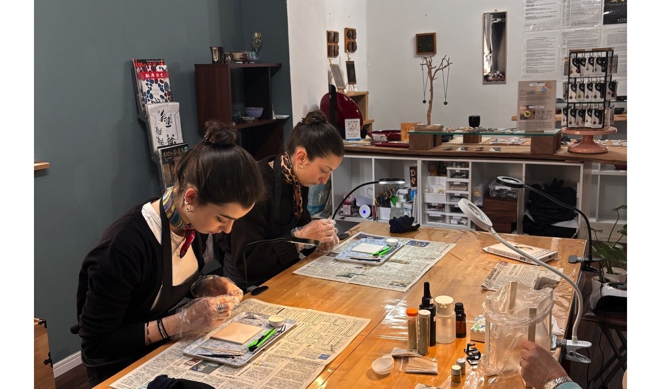沖繩：那霸手工藝體驗漆筷架製作