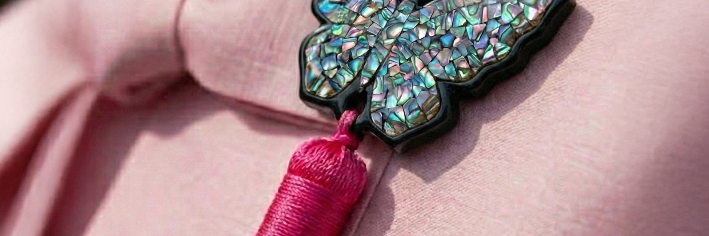 Record Your Own Seoul: Mother-of-Pearl Hanbok Acc & Portrait