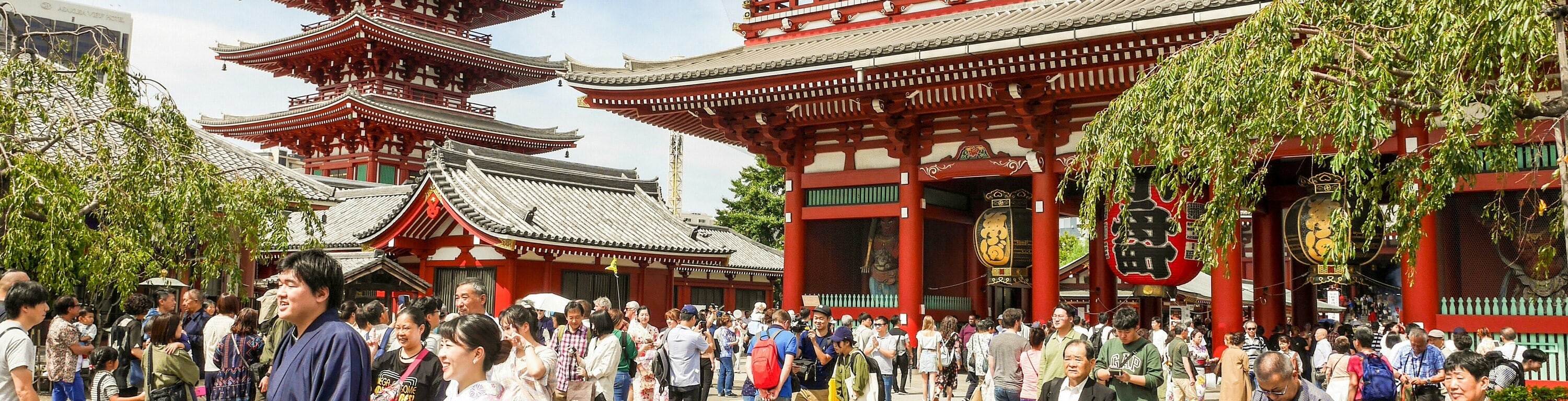 Walking tour of Asakusa Temple with Yukata experience