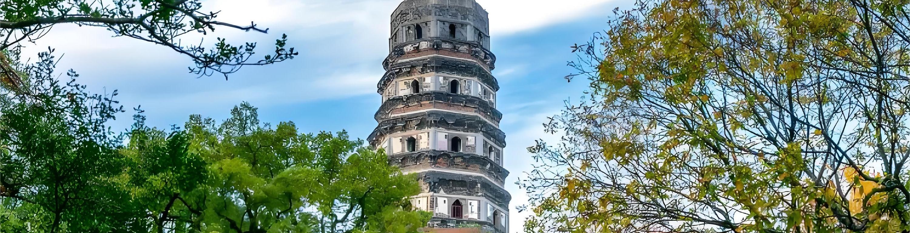 Suzhou Private Day Tour: Humble Administrator's Garden, Lion Grove, Hanshan Temple, Tiger Hill, Shantang Street