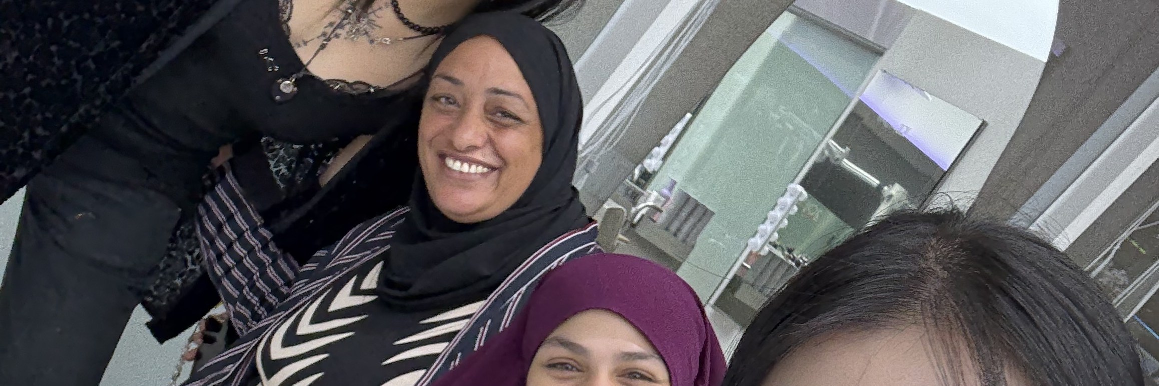 穆斯林友善沙龍，提供私人包廂選項
我們很榮幸能為穆斯林賓客提供舒適且備受尊重的環境。
您可以額外加購私人包廂，在您的 K-Beauty 體驗中享有隱私與放鬆。