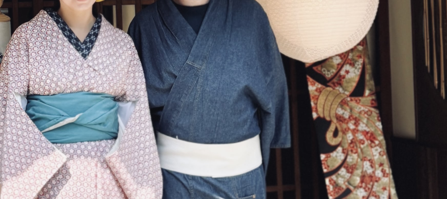 A plan to explore Kyoto in a kimono and rickshaw by chartered taxi